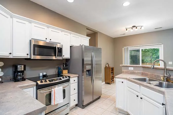 6609 Chrissula Ln — Photo 12