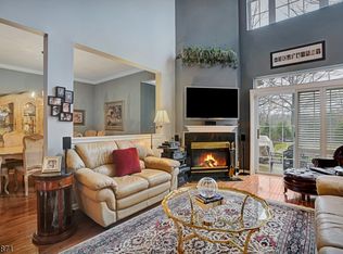 5 Chamberlin Way, Martinsville, NJ