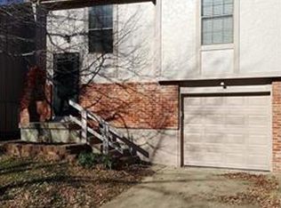 7308 W 55th Pl, Overland Park, KS 66202