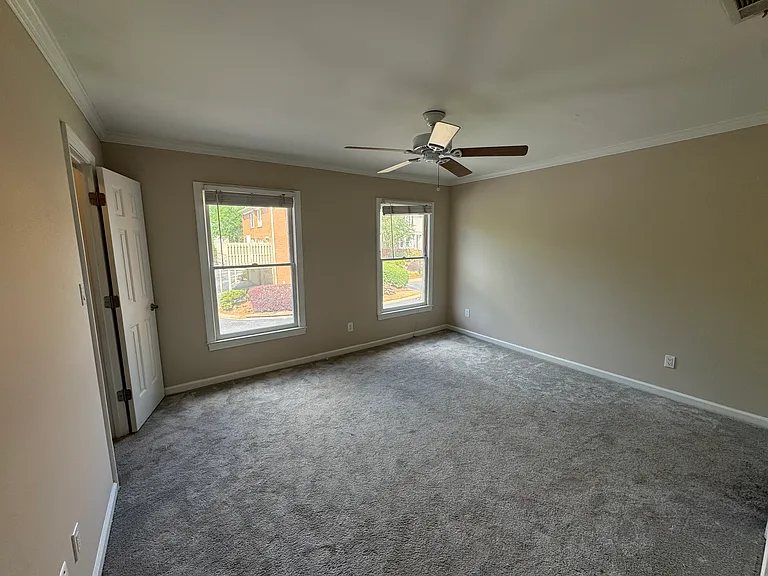 61 Mount Vernon Cir — Photo 49
