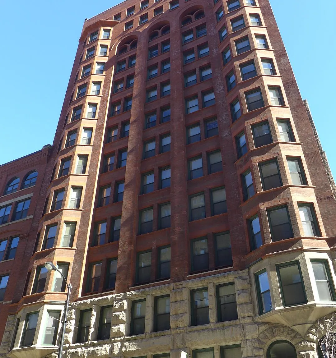 537 S Dearborn Terminals Building — Photo 1