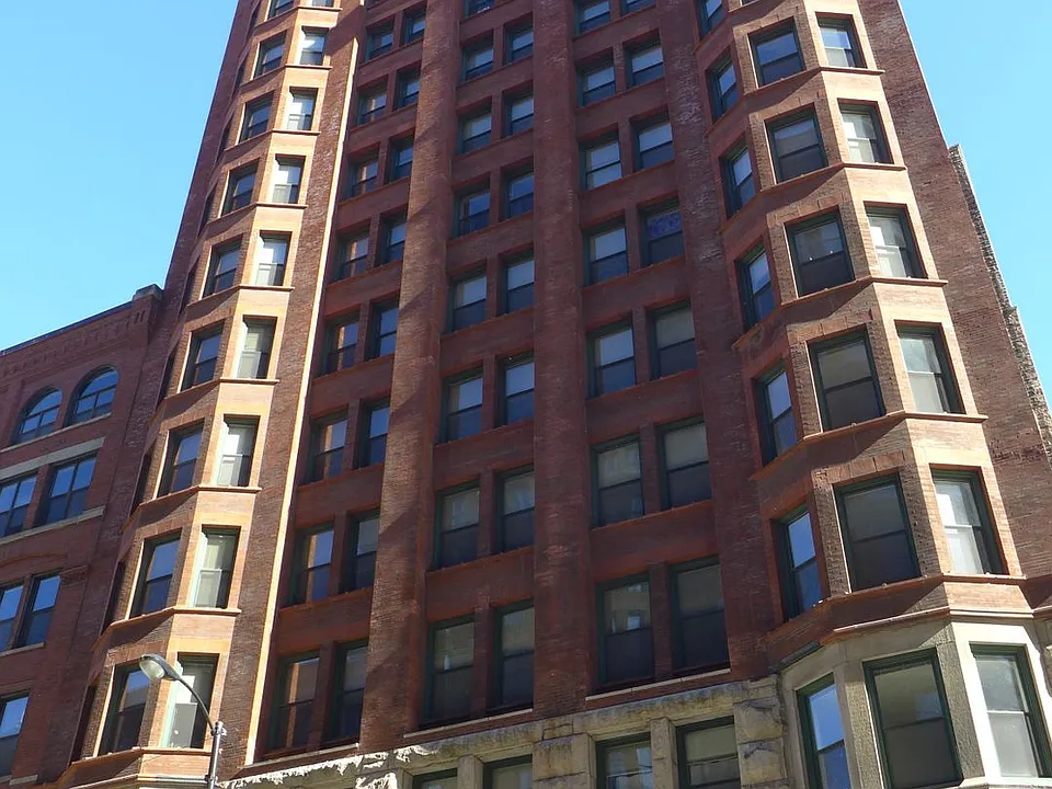 537 S Dearborn Terminals Building