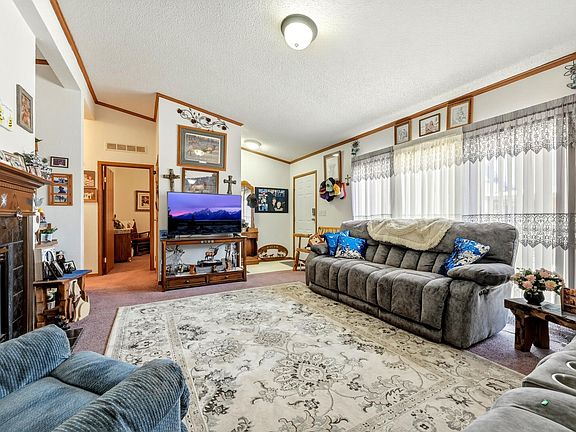 5th image of 102 Dani Ct