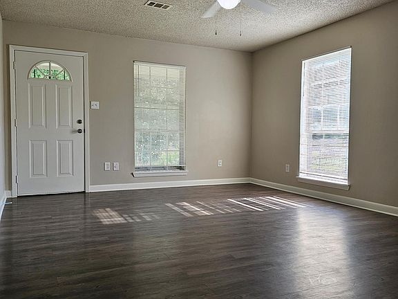 3rd image of 8264 Polk Lane Cv