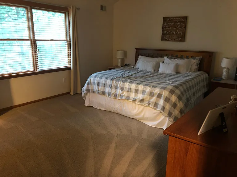 881 Linden Ave — Photo 11