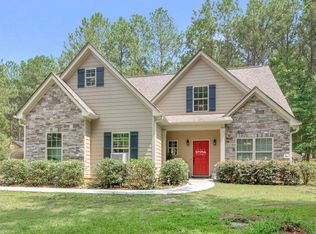 1127 Irish Hill Dr, Concord, GA 30206