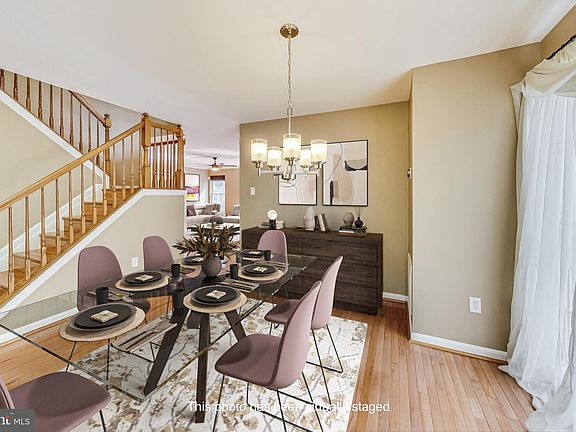 3rd image of 8808 Country Oak Dr