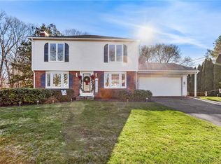 227 Bayberry Rd, Woonsocket, RI 02895