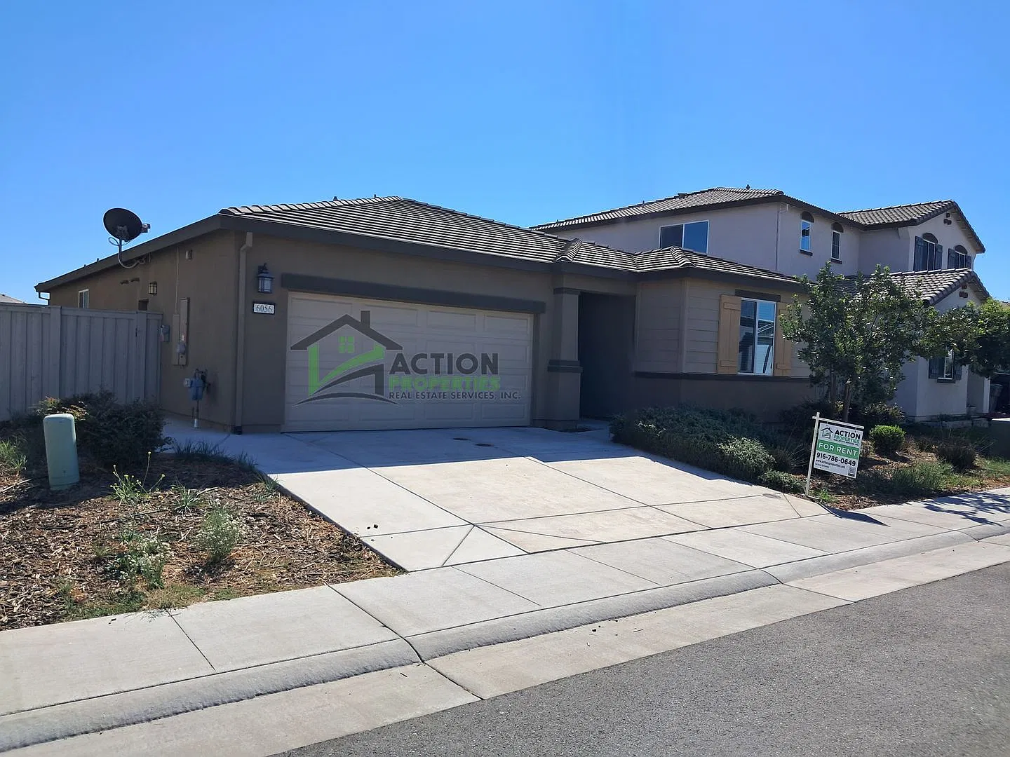 Solar: West Roseville Single story, New Rear Landscaping — Photo 2