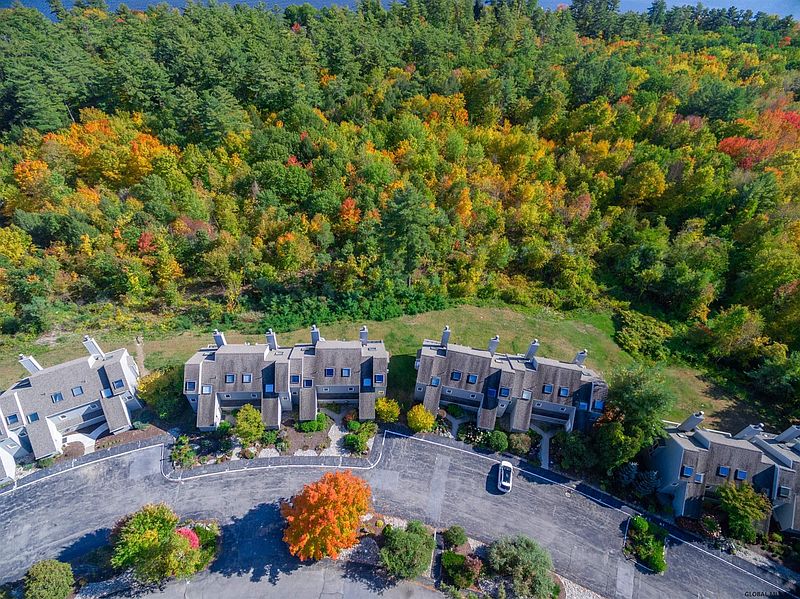 2nd image of 10 JUNIPER HILL Drive
