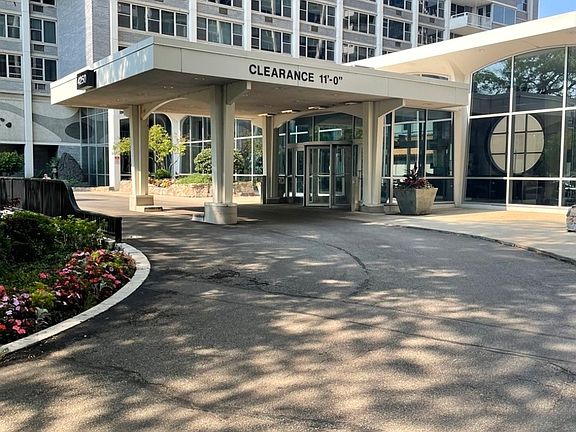 2nd image of 4250 N Marine Dr APT 515