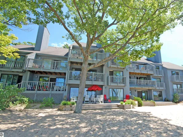 11 Beach Walk #11/12, Glen Arbor, MI 49636