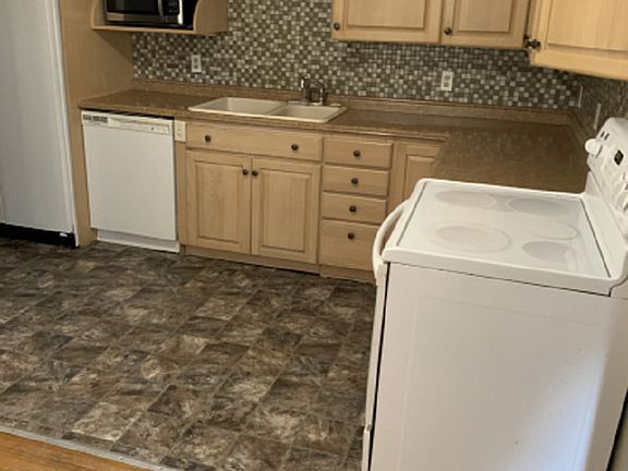 4th image of 2316 Grandview Blvd