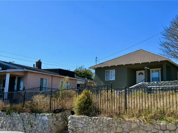 584 W 3rd St, San Pedro, CA 90731