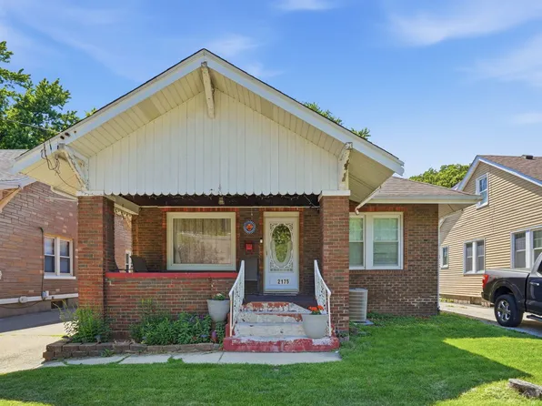 2175 18th St, East Moline, IL 61244