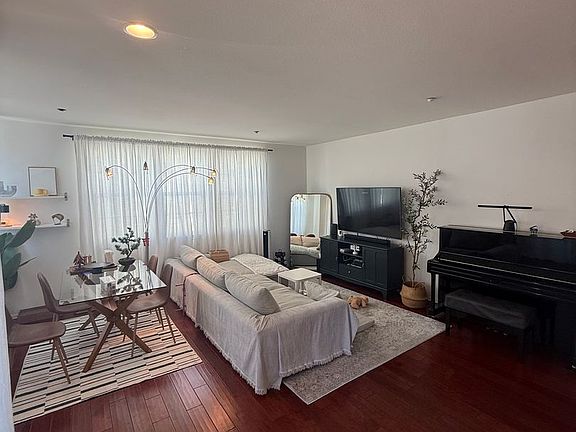 4th image of 8877 Promenade North Pl