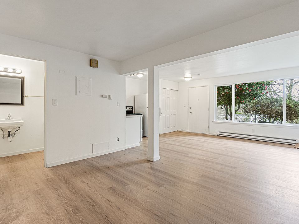 1st image of 1320 14th Ave S #16860958