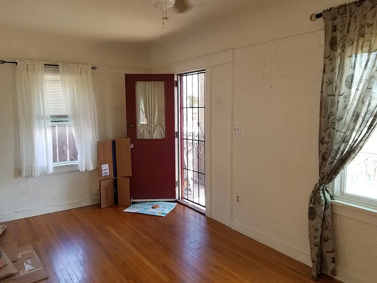 4608 Cherokee Ave — Photo 9