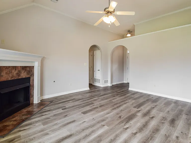 4088 Carroll Dr W — Photo 5