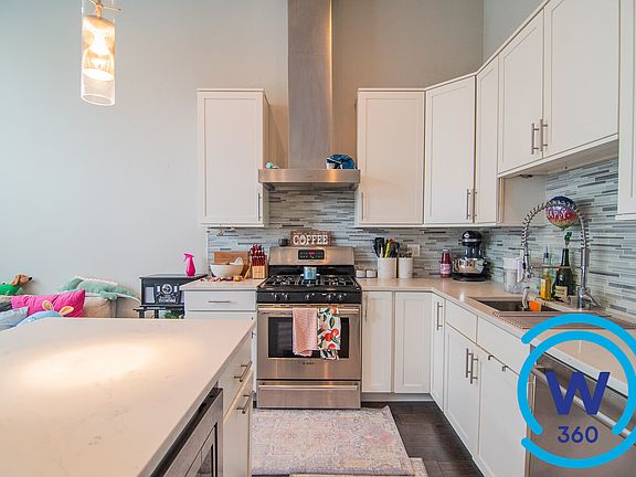2nd image of 3101 N California Ave #1