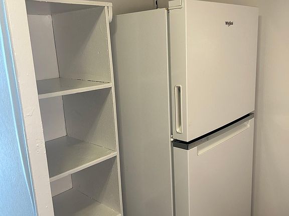 4th image of 105 Palmer Ln #0B-1Ba