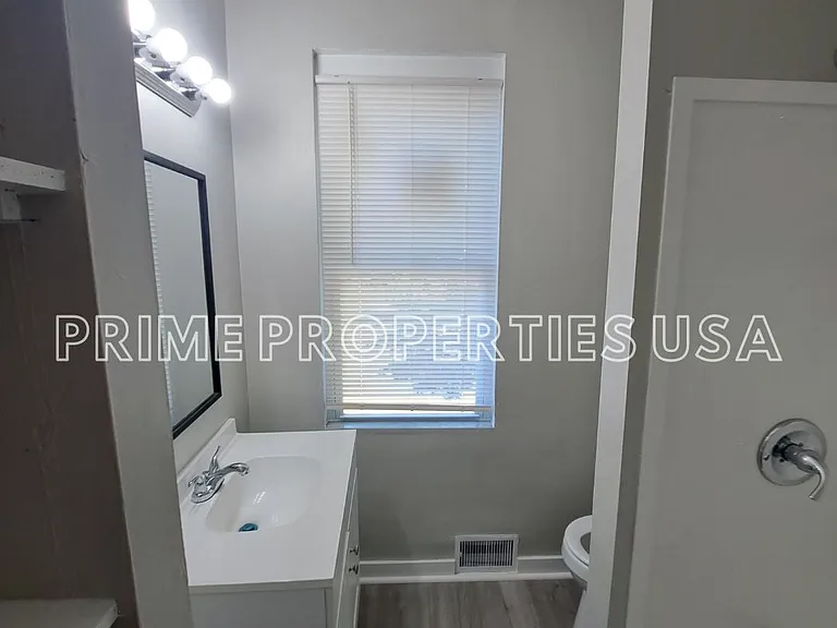 305 Anthony St — Photo 6