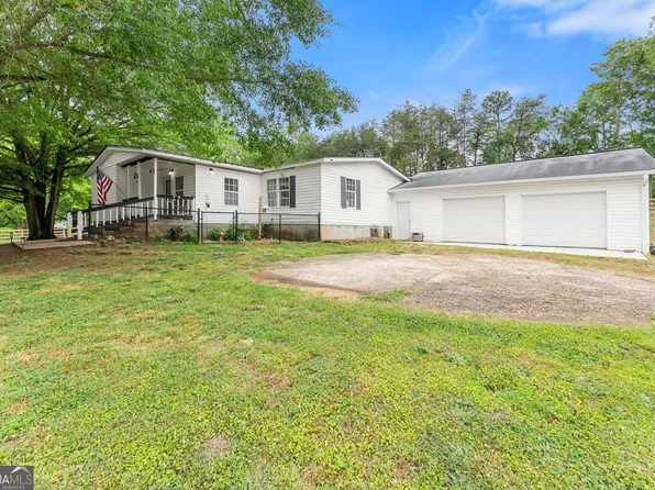 1533 Scenic Dr, Toccoa, GA 30577