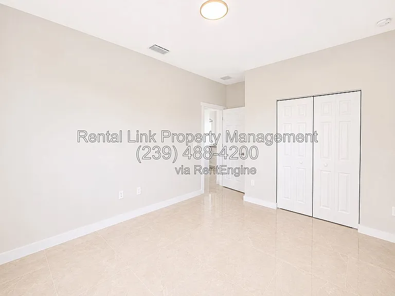 2116 NE 22nd Ave — Photo 24