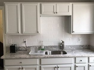 17 Bowers St APT 2R, Lowell, MA 01854