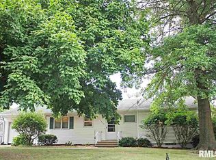 1304 SW 3rd Ave, Aledo, IL 61231