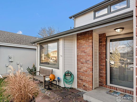 2nd image of 814 Essex Dr