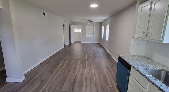 4th image of 4449 N Jackson Ave