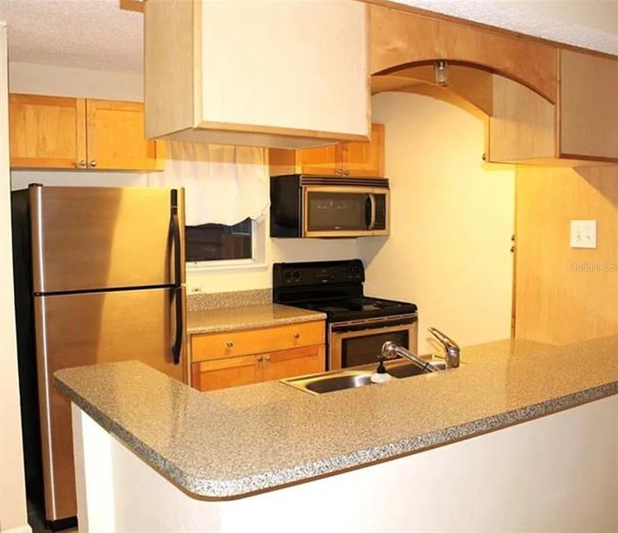 2 bed, 2.0 bath, 946 sqft, $1,850 — Photo 4