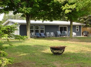 4220 Lakeshore Rd, Deckerville, MI 48427