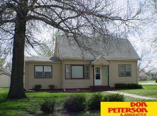 945 W 10th St, Fremont, NE 68025