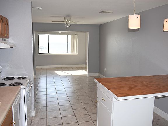 3rd image of 7453 Sunset Harbor Dr Unit 308