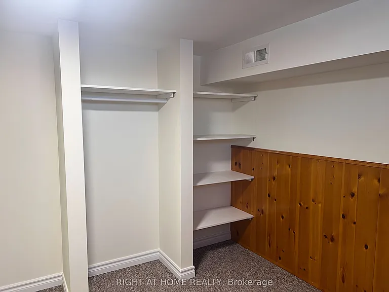 2 Thorncroft Cres — Photo 25