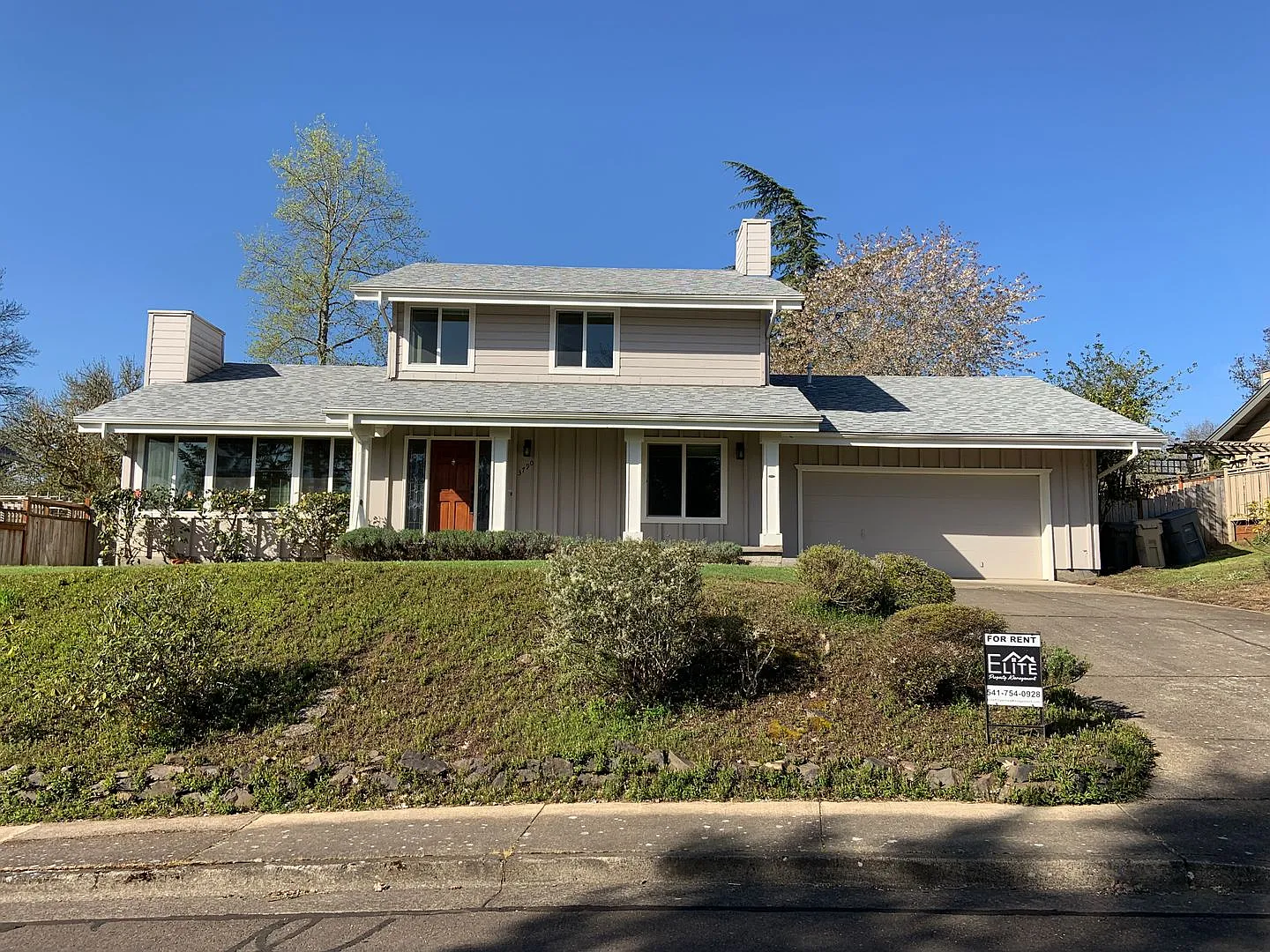 Updated Timberhill Home on Wisteria — Photo 1