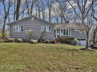 29 Hillside Ter, Montvale, NJ 07645