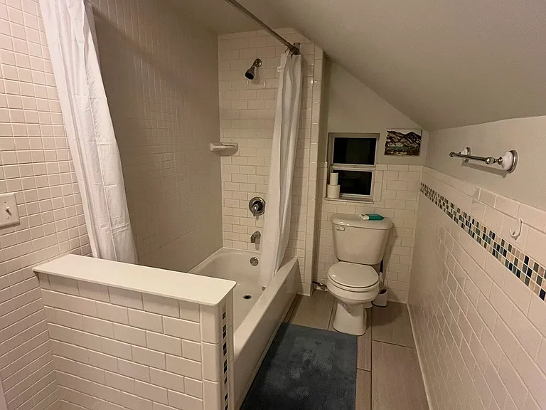 709 N Tioga St — Photo 11