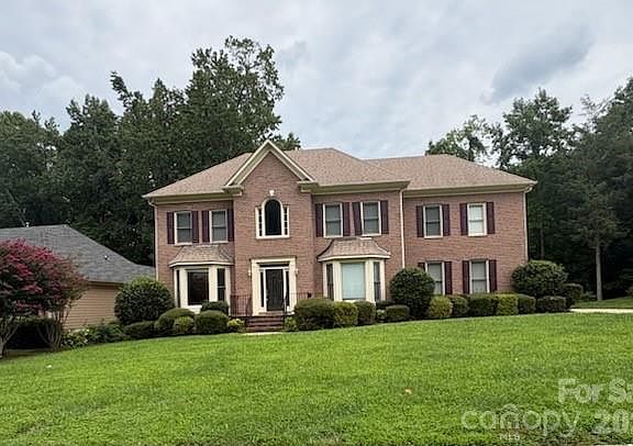 2nd image of 3119 Castlemaine Dr