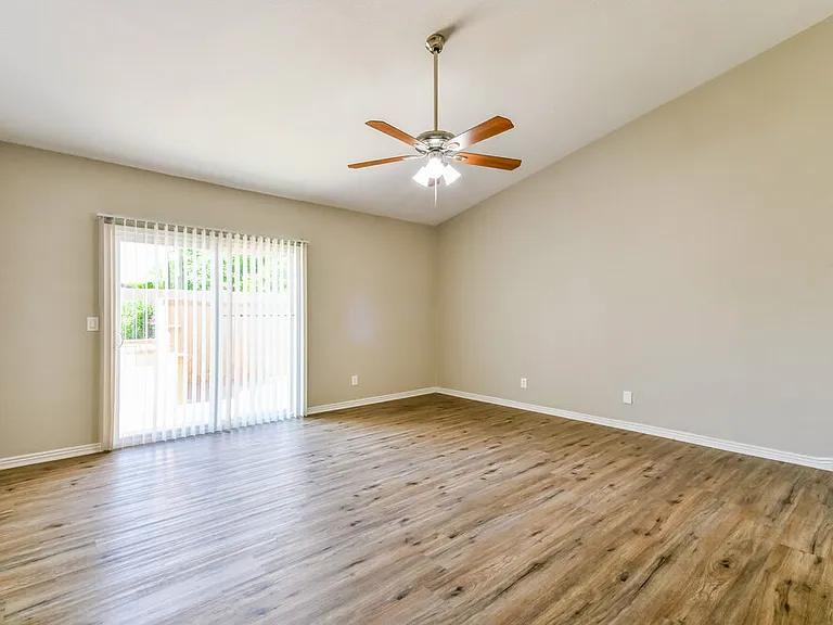 1517 W Antiqua Dr — Photo 9