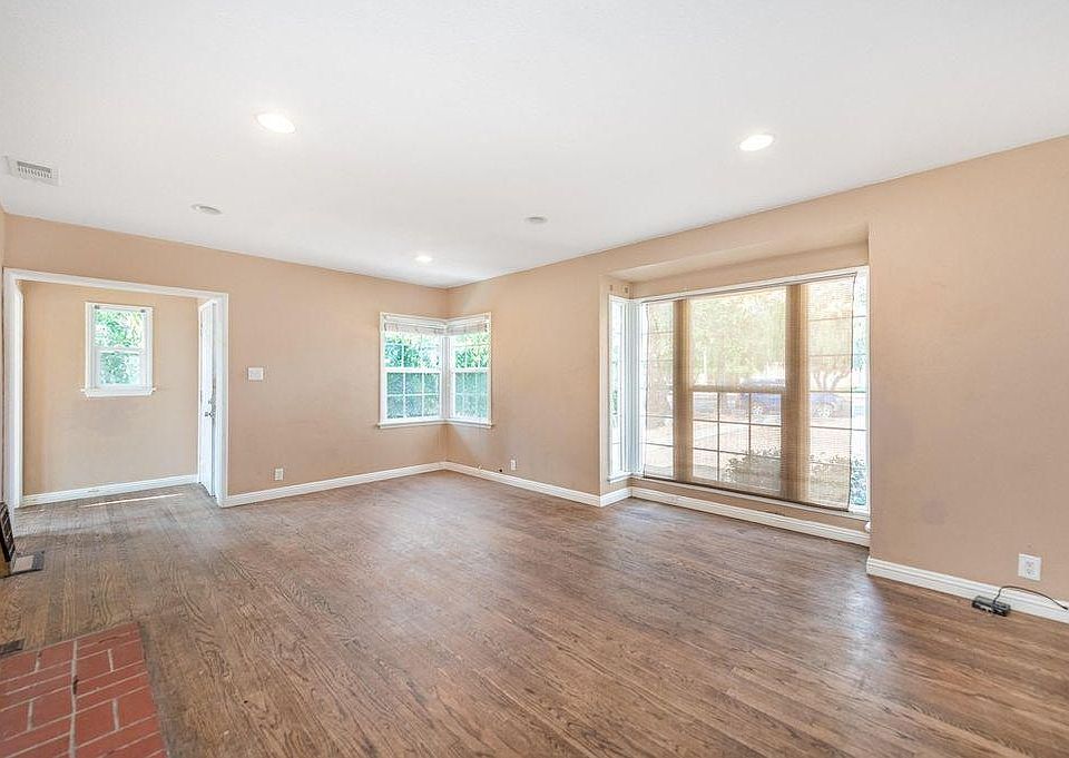 1st image of 15122 Brand Blvd