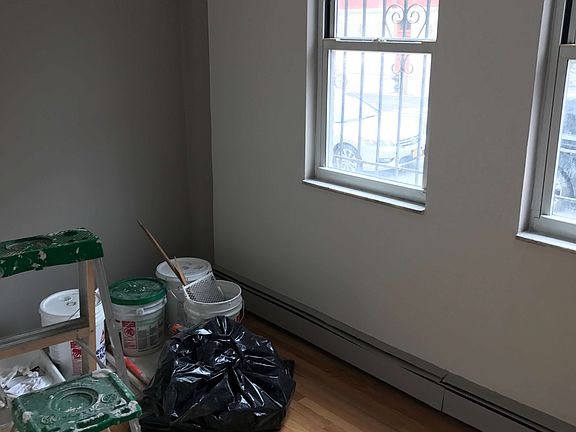 4th image of 4012 23rd Ave APT 1F