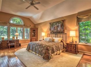 30 Long Brow Rd, Hilton Head Island, SC 29928