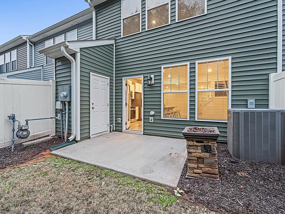 4th image of 1009 Millison Pl