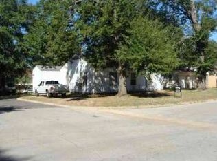 804 Tyler St, Jacksonville, TX 75766