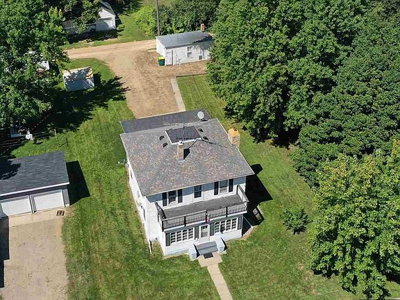 2nd image of 108 N 5th St