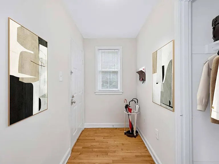 Woodside Place — Photo 7