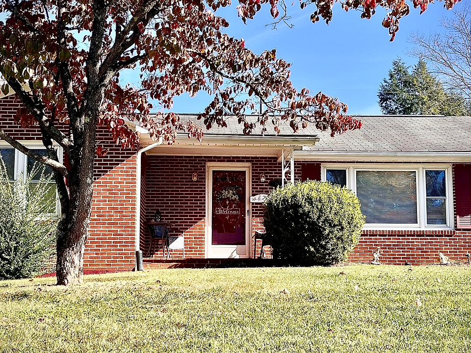 1st image of 482 Fir Ave